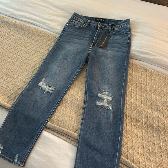 NWT! Cropped Straight Leg Jeans. Just Black Denim Brand - Picture 1 of 6